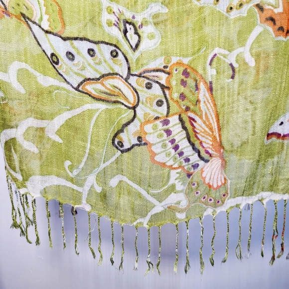 Garden Wings - Floral Scarf with Fringe - Picture 3 of 3